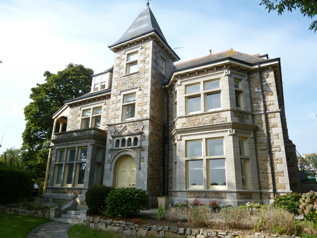 Studio to rent in Alverton Road, Penzance TR18, £635 pcm Zoopla