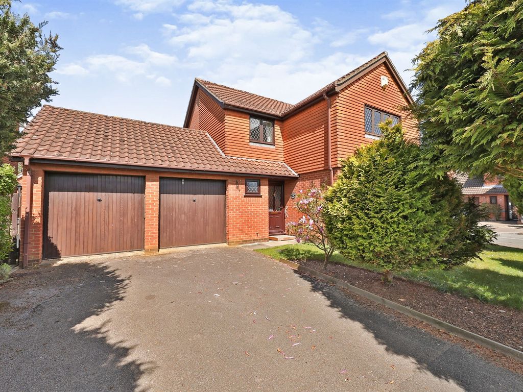 4 bed detached house for sale in Heathlands, Swaffham PE37 Zoopla