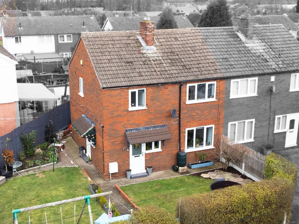 3 bed semidetached house for sale in Labray Road, Calverton