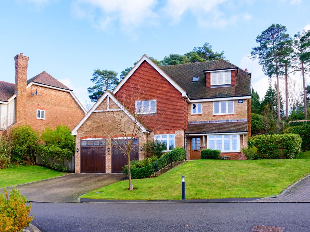 6 bed detached house for sale in Gorsedene Close, Crowborough TN6 Zoopla