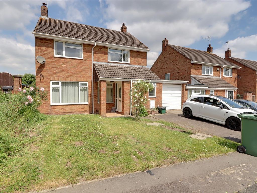 4 bed linkdetached house to rent in Honeythorn Close, Hempsted, Gloucester GL2 Zoopla
