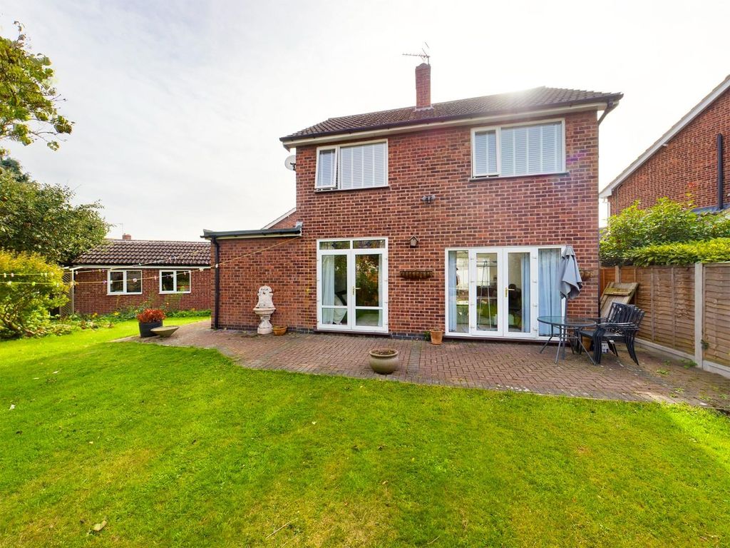 3 bed detached house for sale in Robotham Close, Huncote, Leicester LE9