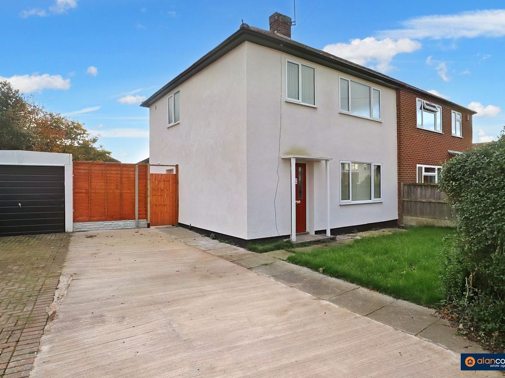 3 bed semidetached house for sale in Brewer Road, Bulkington CV12, £