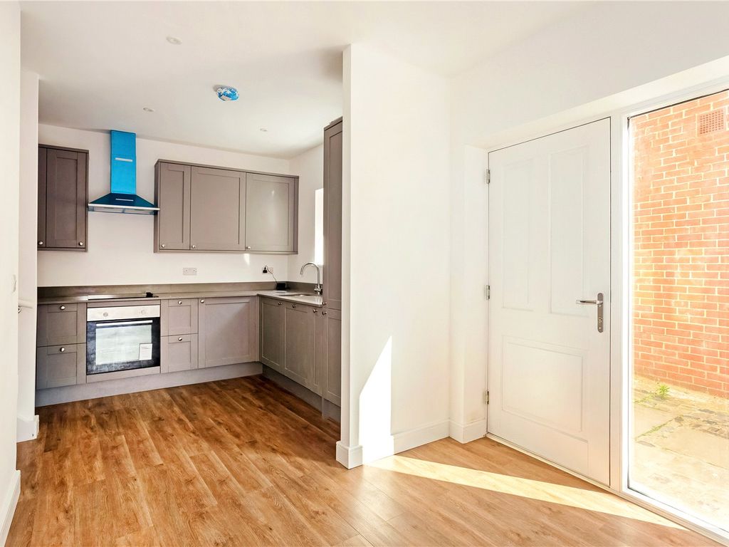 The Borough, Farnham, Surrey GU9  