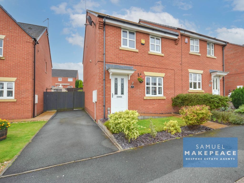 3 bed semidetached house for sale in Essington Way, Brindley Village