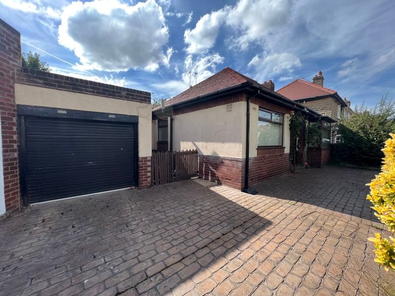 2 bed bungalow for sale in Poplar Grove, Pontefract WF8, £150,000 Zoopla