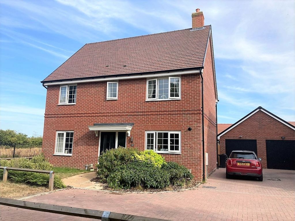 4 bed detached house for sale in Memorial Way, Colchester CO4 Zoopla
