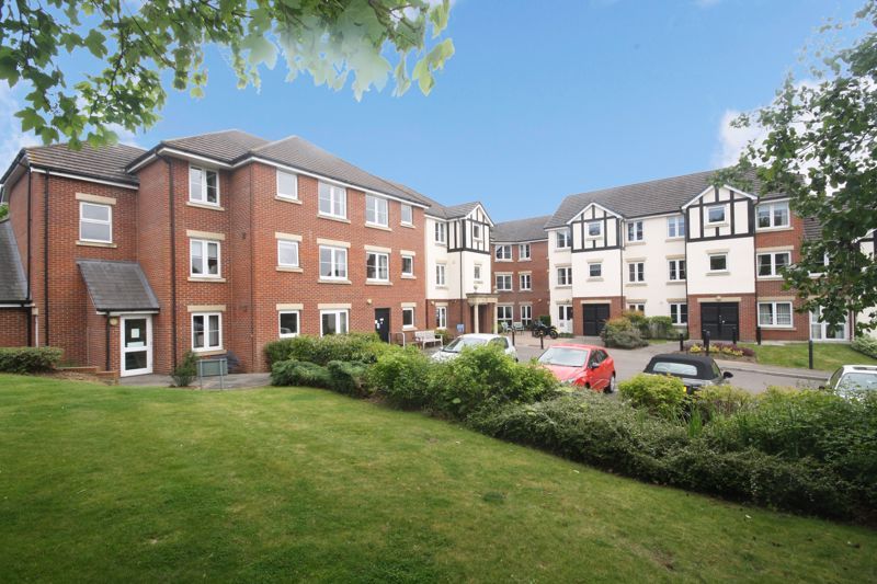 1 bed flat for sale in Castle Court, Tonbridge TN9 Zoopla