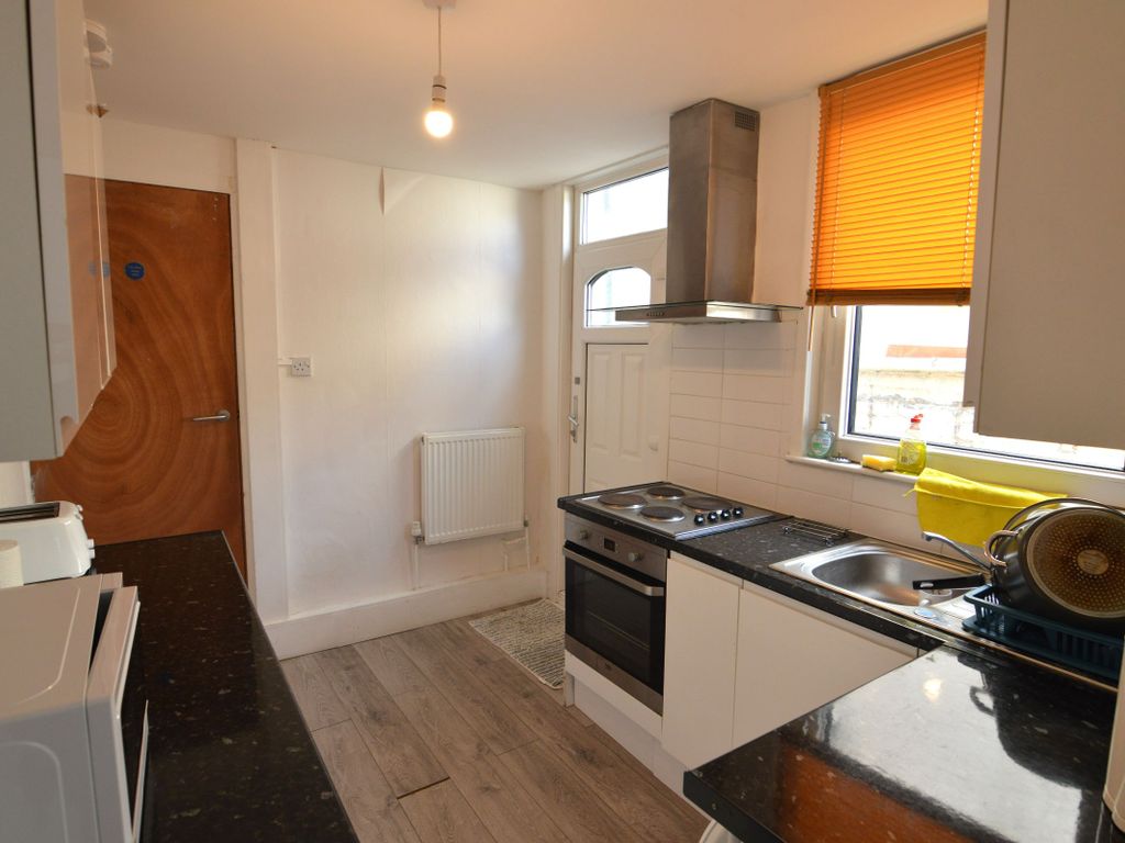 3 bed terraced house to rent in Neville Street, Cleethorpes DN35, £595 pcm Zoopla