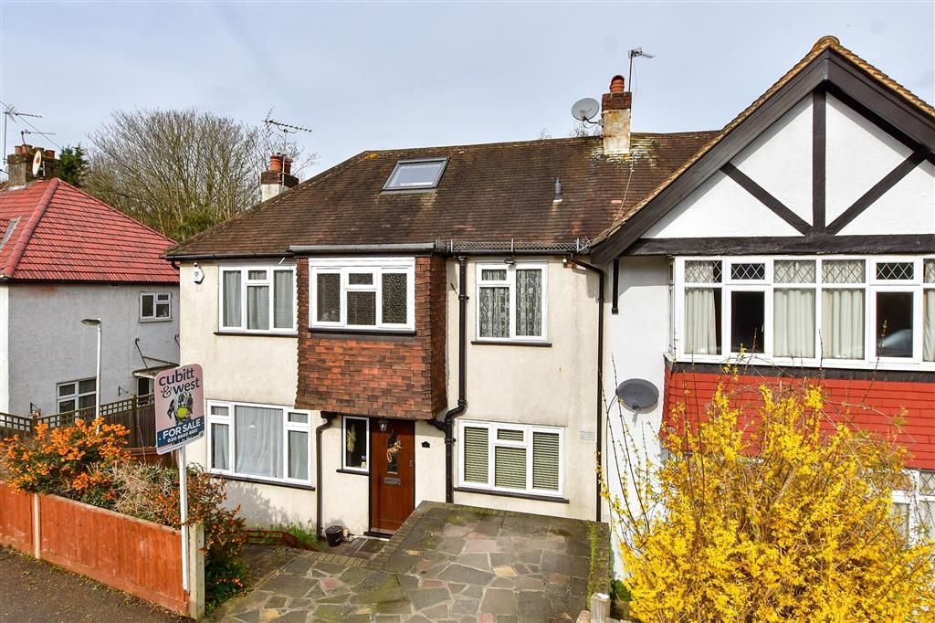 3 bed semidetached house for sale in Reddown Road, Coulsdon, Surrey