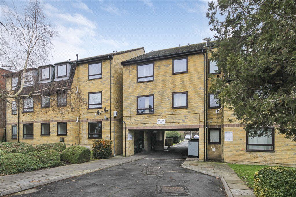 2 bed flat for sale in Howard Road, London SE25, £220,000 Zoopla