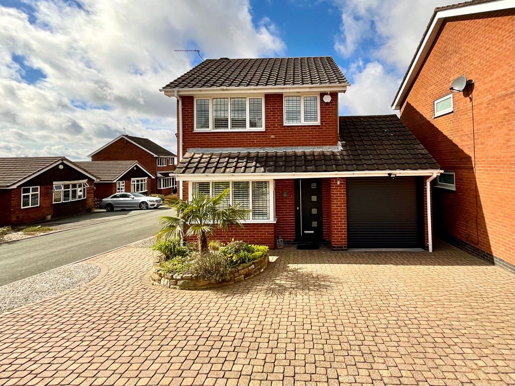 3 bed detached house for sale in Penmere Drive, Werrington ST9, £