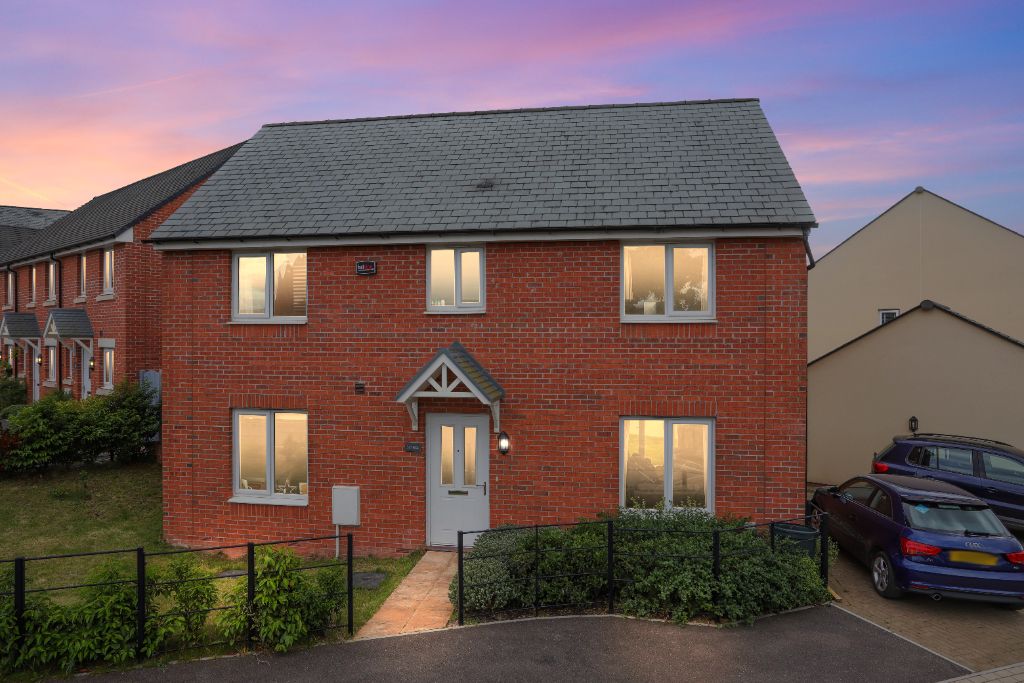 4 bed detached house for sale in Crabtree Close, Cranbrook, Exeter EX5