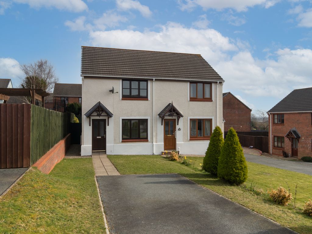 2 bed semi-detached house for sale in maple avenue, haverfordwest sa61