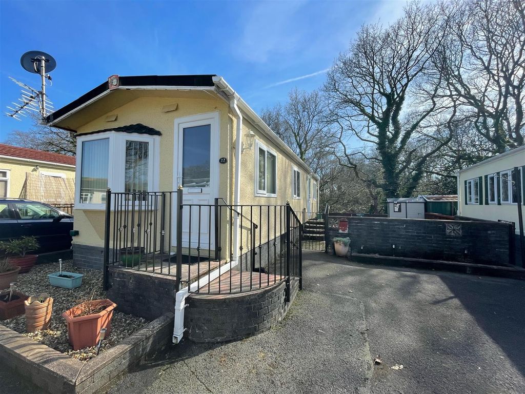1 bed mobile/park home for sale in Green Hedges, Bryncoch, Neath SA10