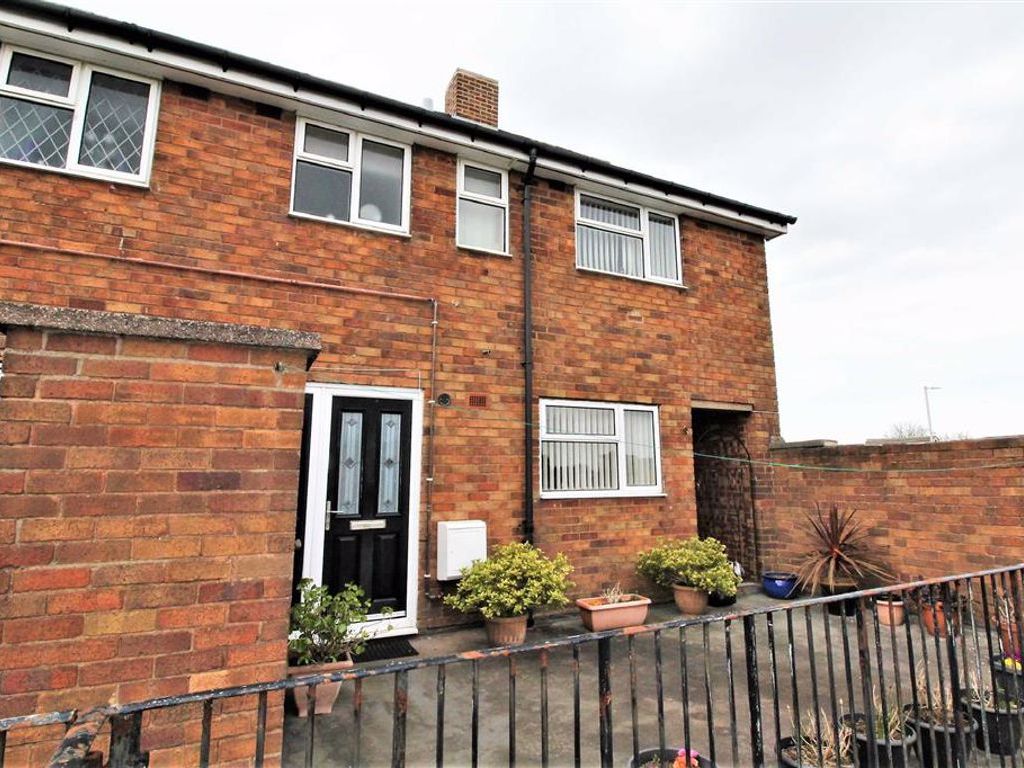 3 bed flat for sale in The Arcade, Upper Gornal, Dudley DY3 Zoopla