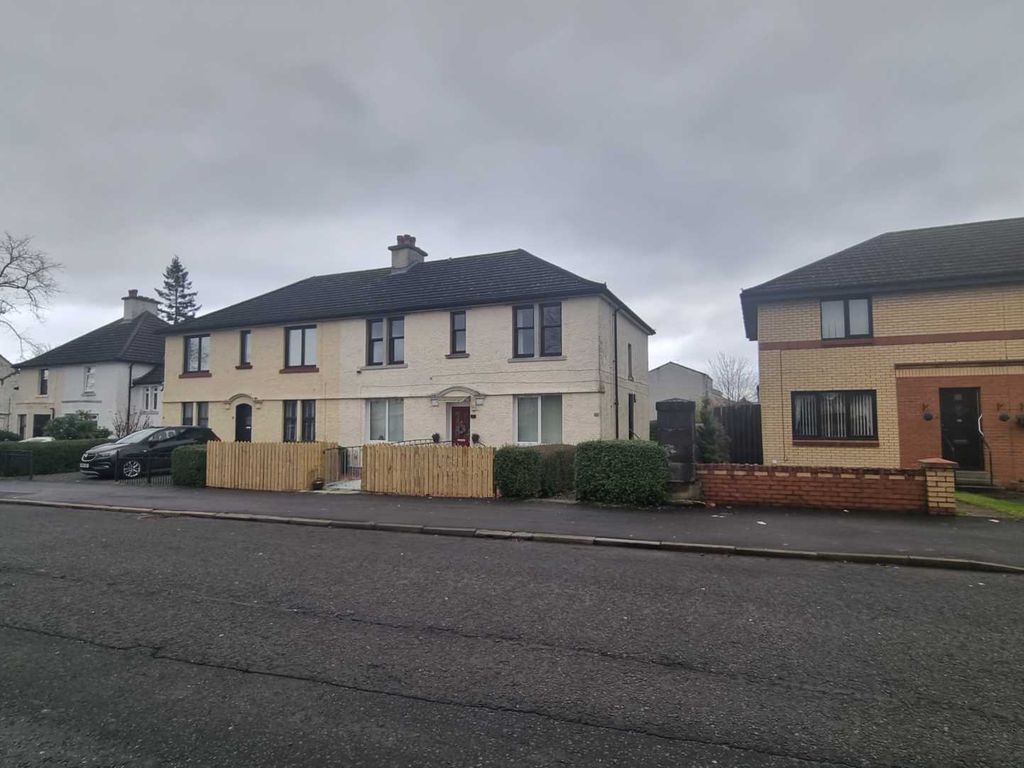 2 bed flat to rent in Bridge Of Weir Road, Linwood, Paisley PA3, £775