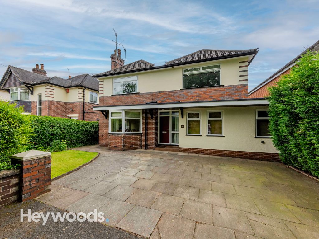 4 bed detached house for sale in Priory Road, Westlands, Newcastle