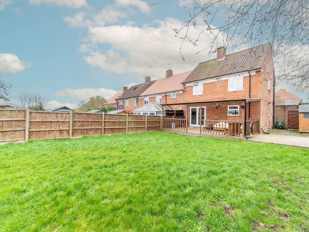 3 bed semidetached house for sale in Tintagel Drive, Stanmore HA7, £