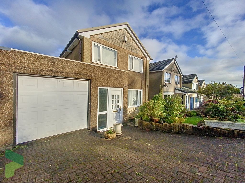 3 bed linkdetached house for sale in Sunnymere Drive, Darwen BB3, £255,000 Zoopla