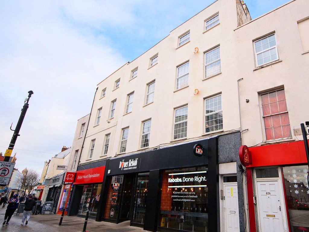 2 bed flat to rent in High Street, Cheltenham GL50 Zoopla