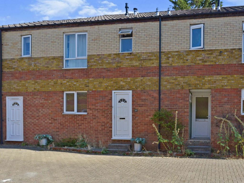 4 bed semidetached house for sale in Wisley Avenue, Bradwell Common