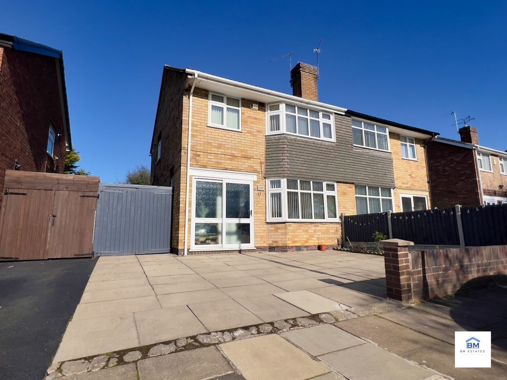 3 bed semidetached house for sale in Spencefield Drive, Evington LE5