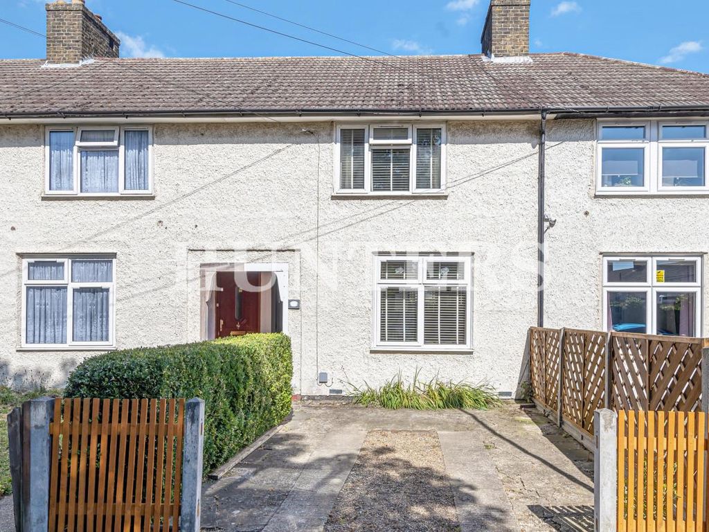 2 bed property for sale in Bromhall Road, Dagenham RM9 Zoopla