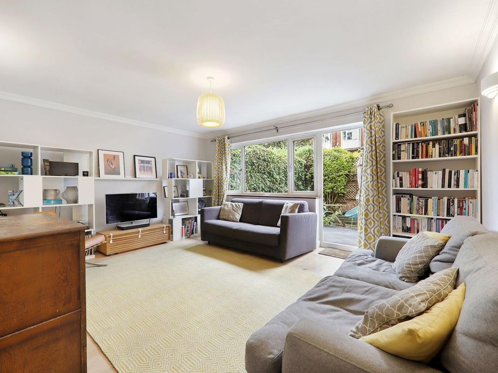 3 bed property for sale in Frant Close, London SE20, £525,000 Zoopla