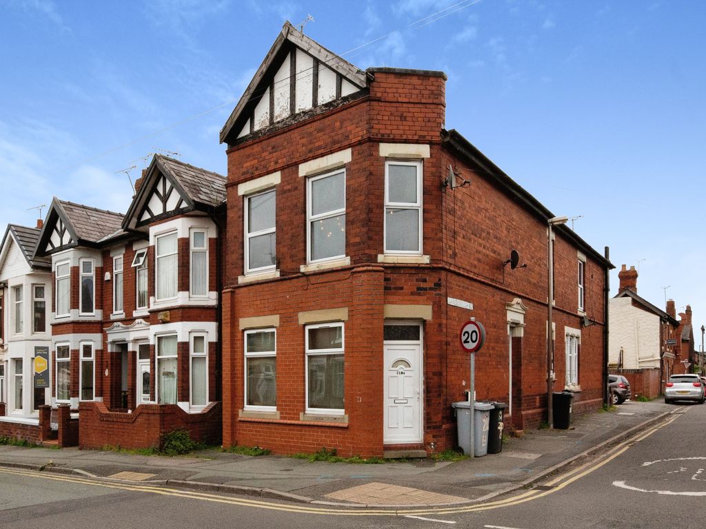 1 bed flat for sale in Ruskin Road, Crewe, Cheshire CW2, £75,000 Zoopla