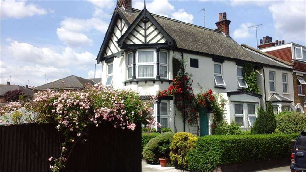 4 bed detached house for sale in Priory Road, Dartford, Kent DA1 Zoopla