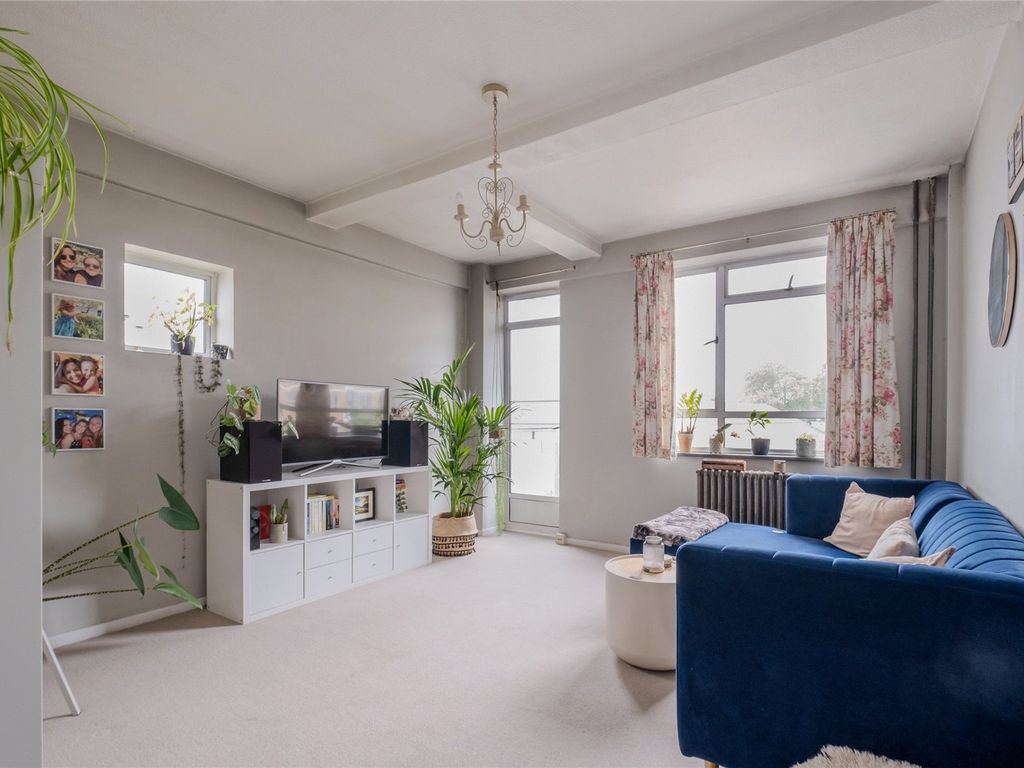 1 bed flat for sale in Christchurch Road, Brixton Hill, London SW2, £