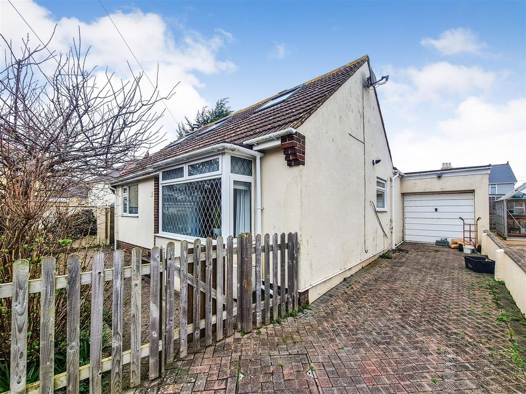 4 bed detached bungalow for sale in Westover Close, Brixham TQ5 Zoopla