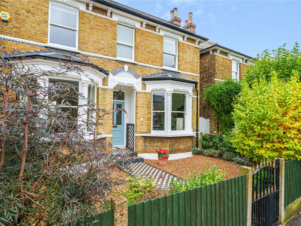 5 bed detached house for sale in Allenby Road, London SE23, £1,400,000