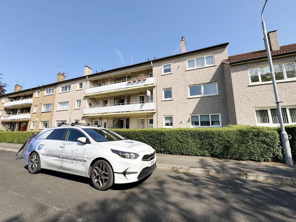 3 bed flat to rent in 1992 Paisley Road West, Cardonald, Glasgow G52, £