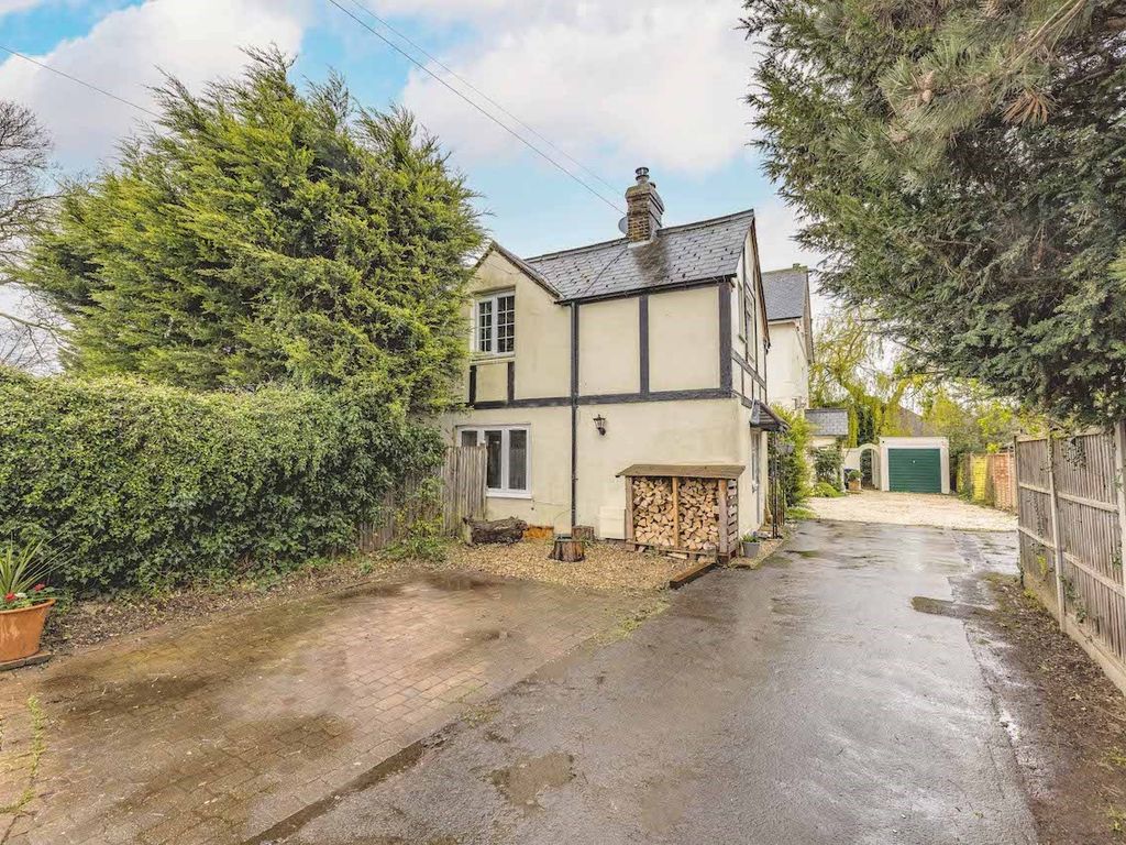 3 bed detached house for sale in Gore Road, Burnham SL1 Zoopla