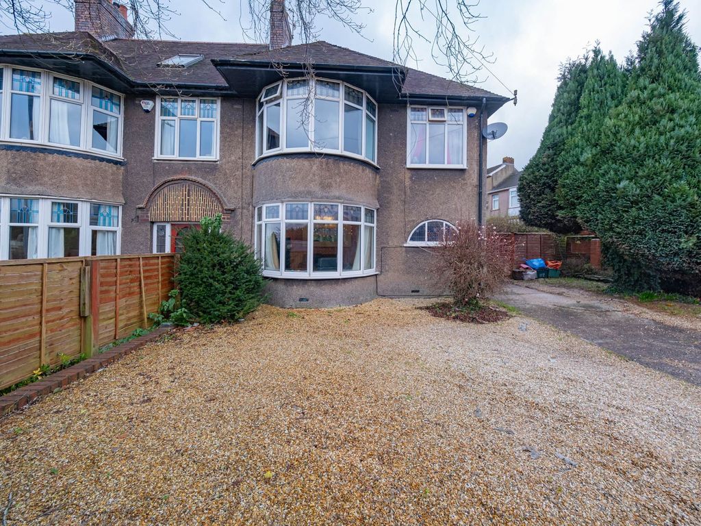 3 bed end terrace house for sale in Friars Crescent, Newport NP20, £