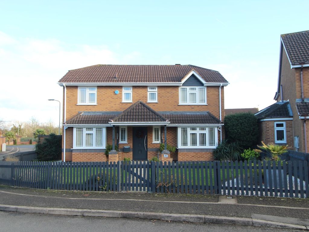 4 bed detached house for sale in Reeves Close, Whetstone, Leicester LE8