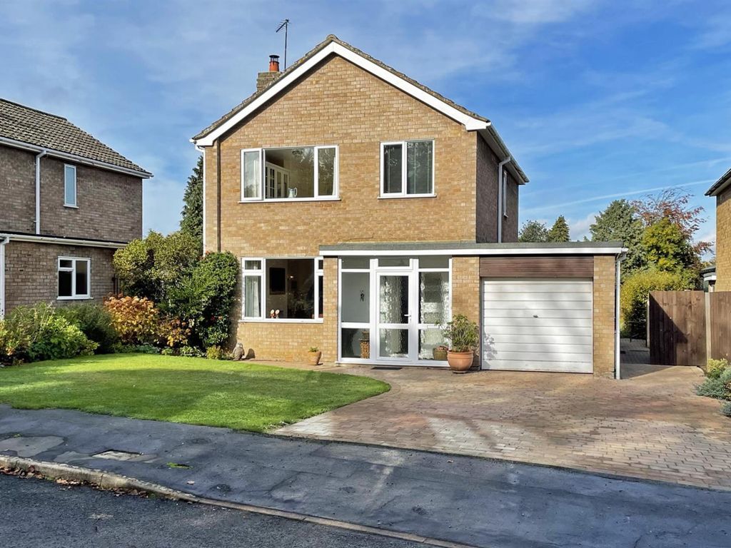 3 bed detached house for sale in Kingsley Close, Barnack, Stamford PE9