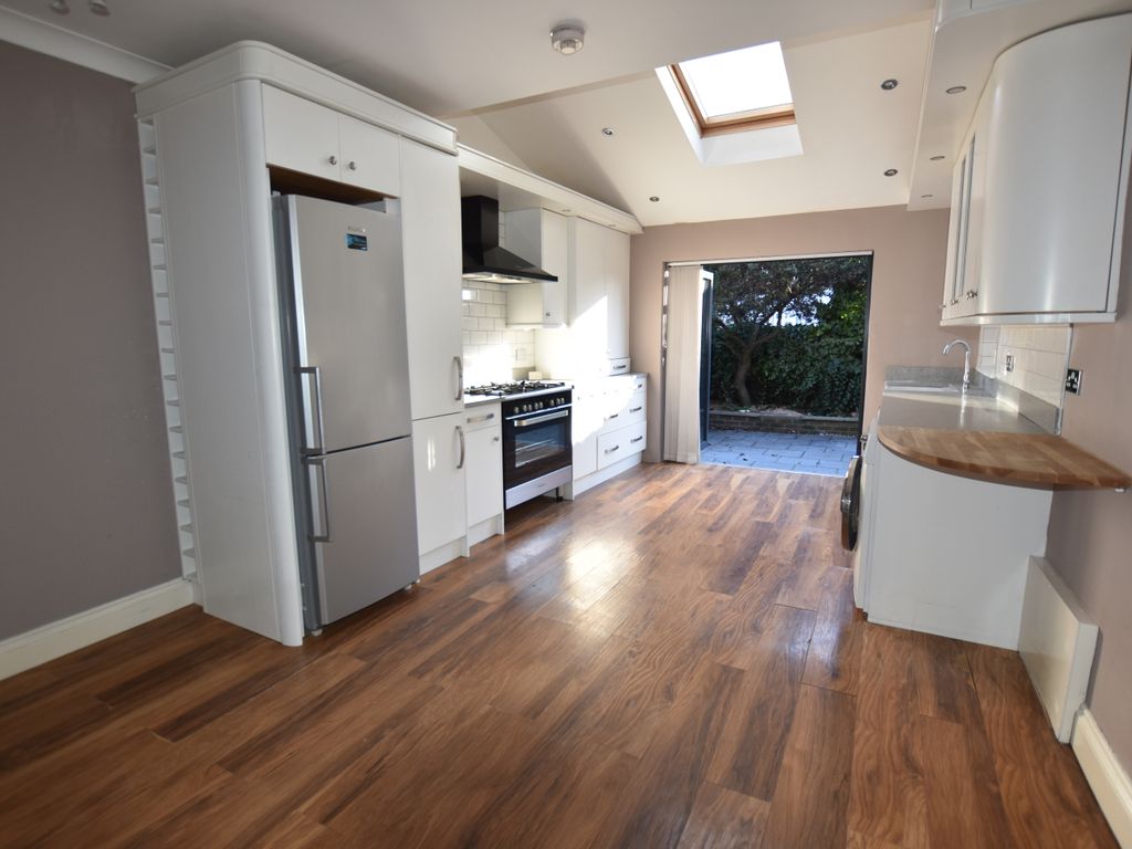 3 bed semidetached house to rent in Marlow Crescent, Twickenham TW1, £