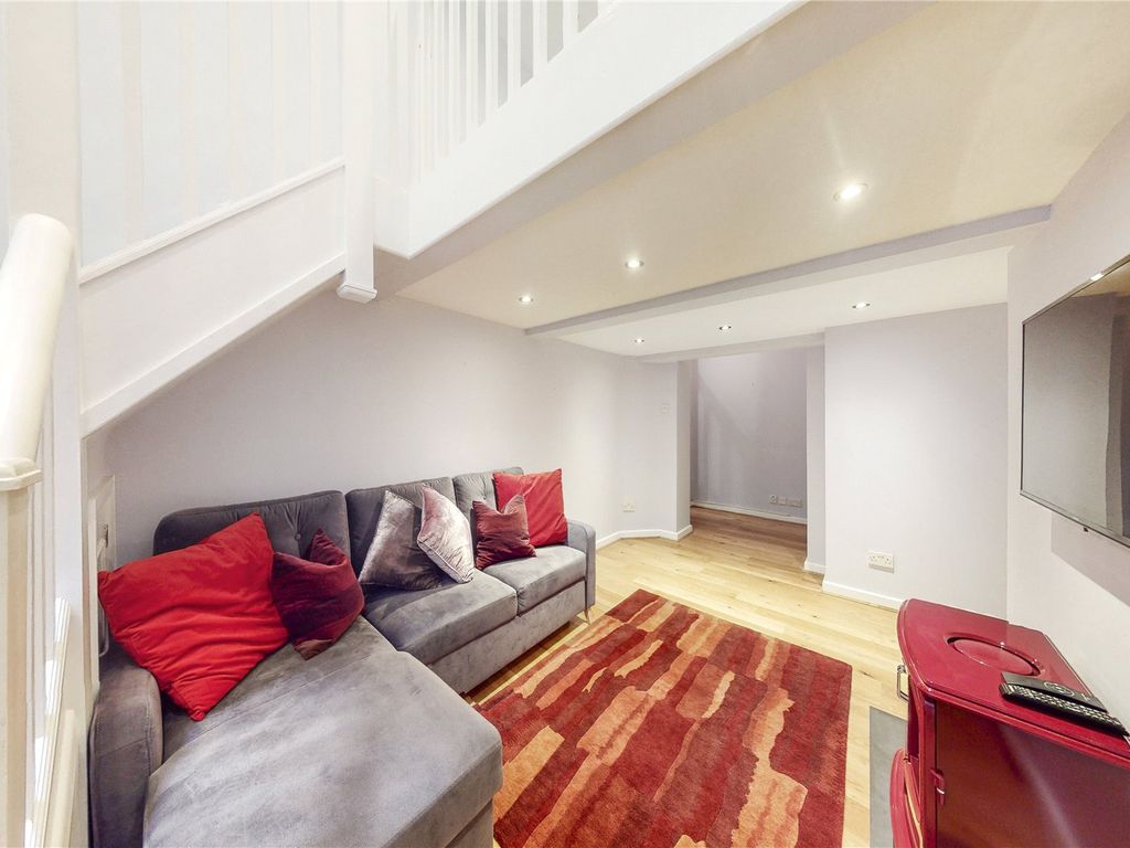 1 bed flat to rent in Imperial Hall, 25 City Road EC1V Zoopla