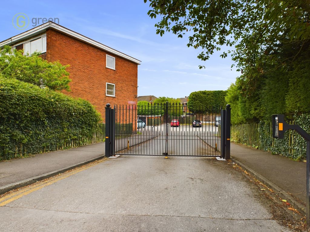 2 bed flat for sale in Wentworth Court, Lichfield Road, Four Oaks
