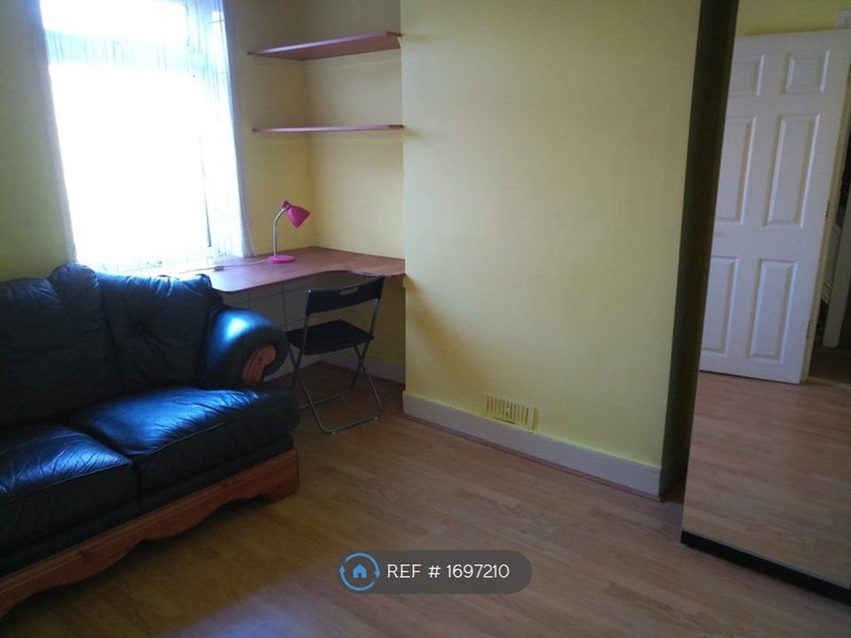 1 bed terraced house to rent in Benson Avenue, London E6 Zoopla