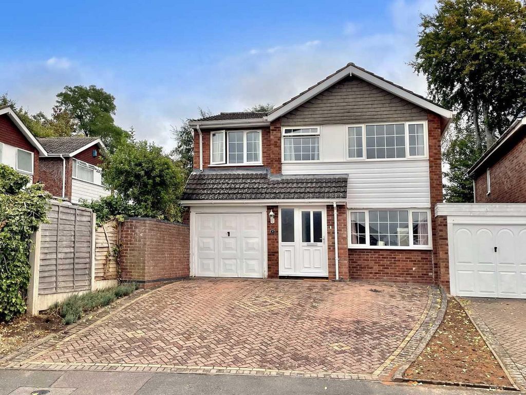 4 bed detached house for sale in Chaucer Crescent, Kidderminster DY10