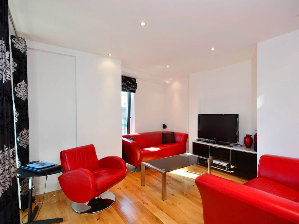 2 bed flat to rent in Weston Street, Borough, London SE1 Zoopla