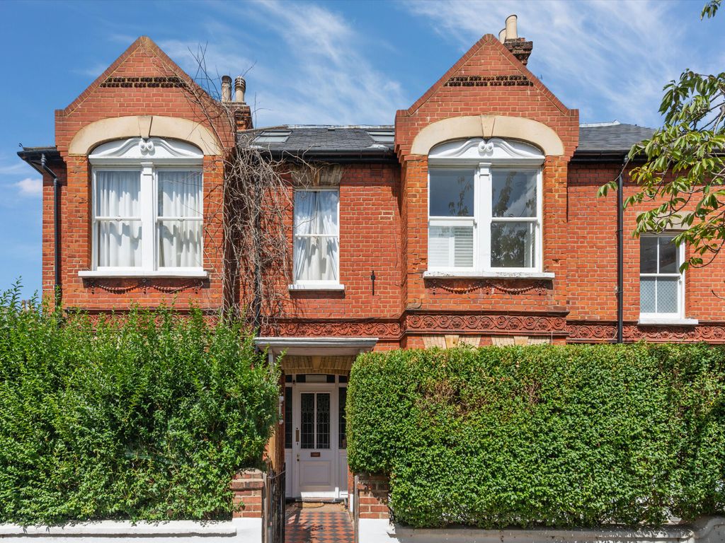2 bed flat for sale in Onslow Road, Richmond TW10, £700,000 Zoopla