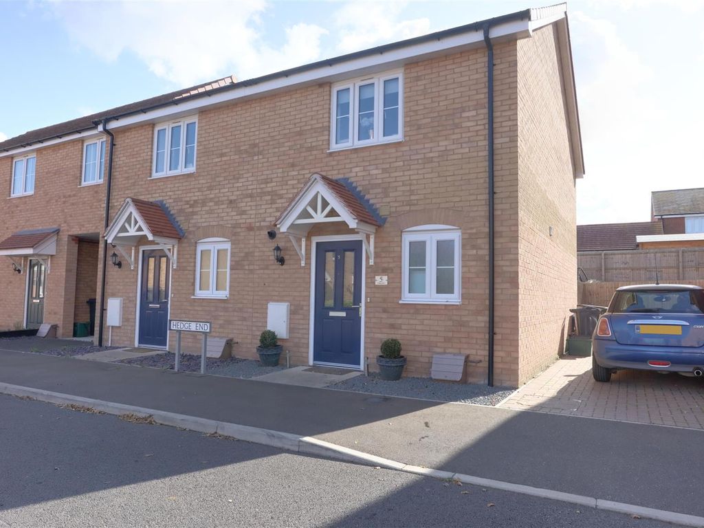 2 bed end terrace house for sale in Hedge End, Walton On The Naze CO14