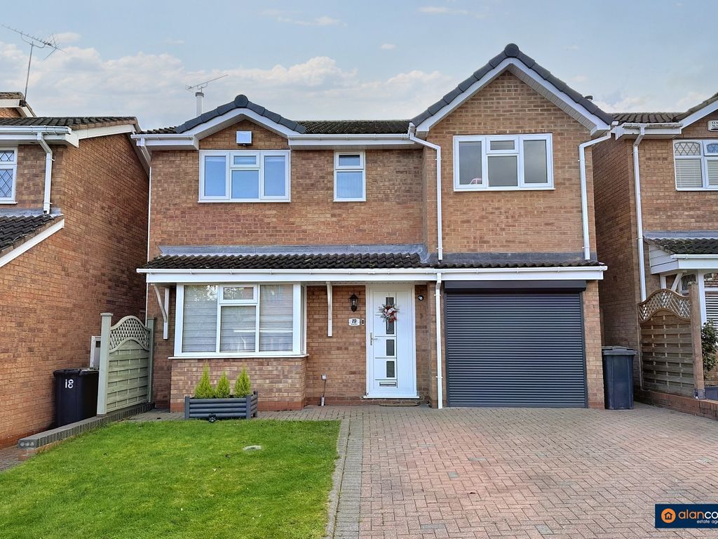 5 bed detached house for sale in Surrey Close, Stockingford, Nuneaton