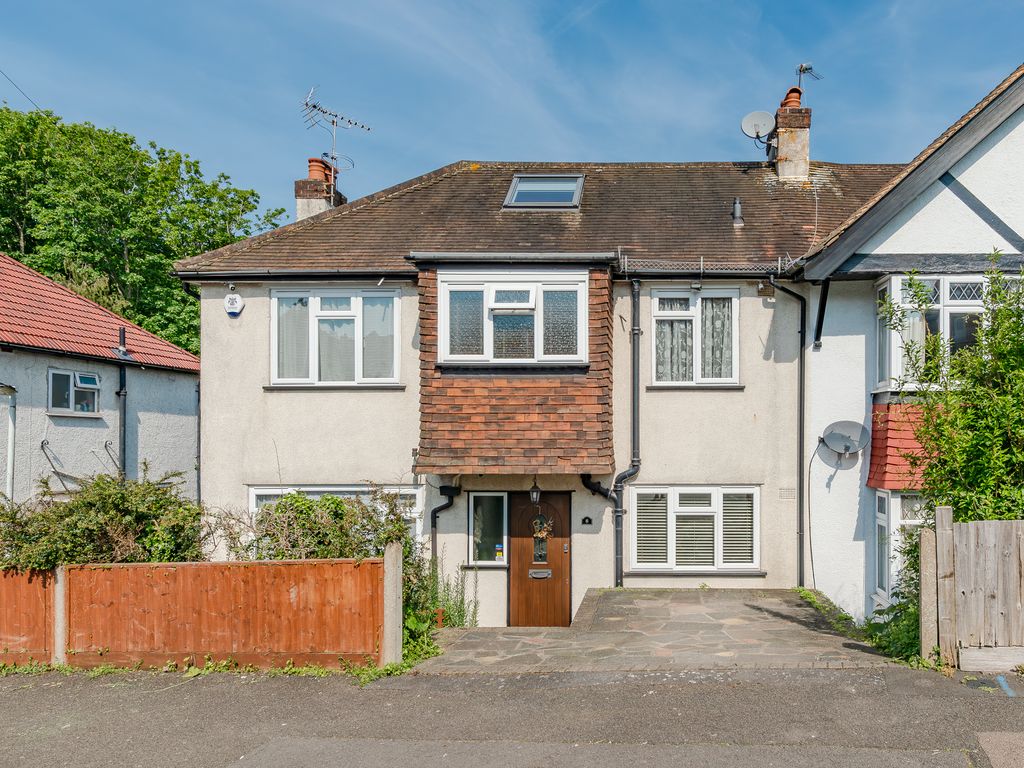 3 bed semidetached house for sale in Reddown Road, Coulsdon CR5, £