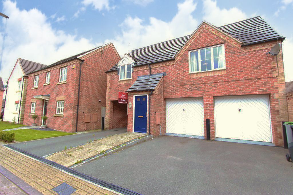 2 bed flat to rent in Grayson Mews, Chilwell NG9, £895 pcm Zoopla